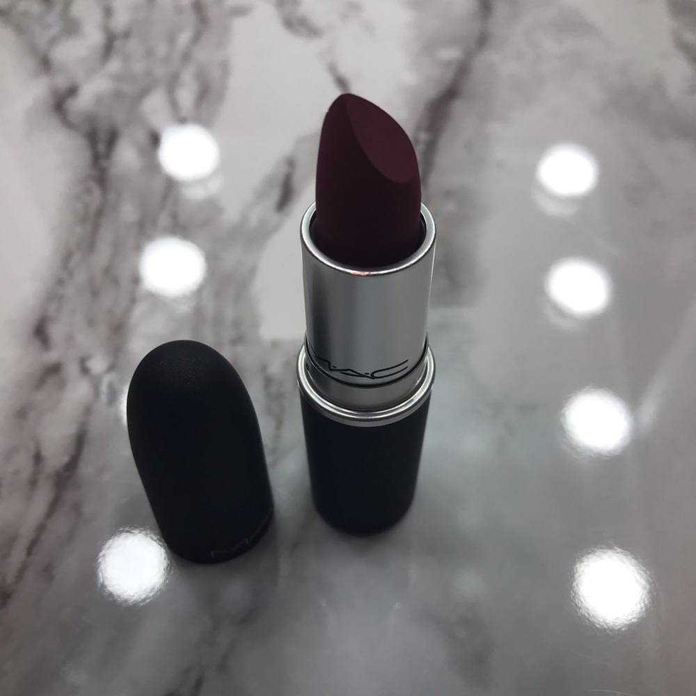 Mac Powder Kiss Lipstick Burning Love - Picture 4 of 8